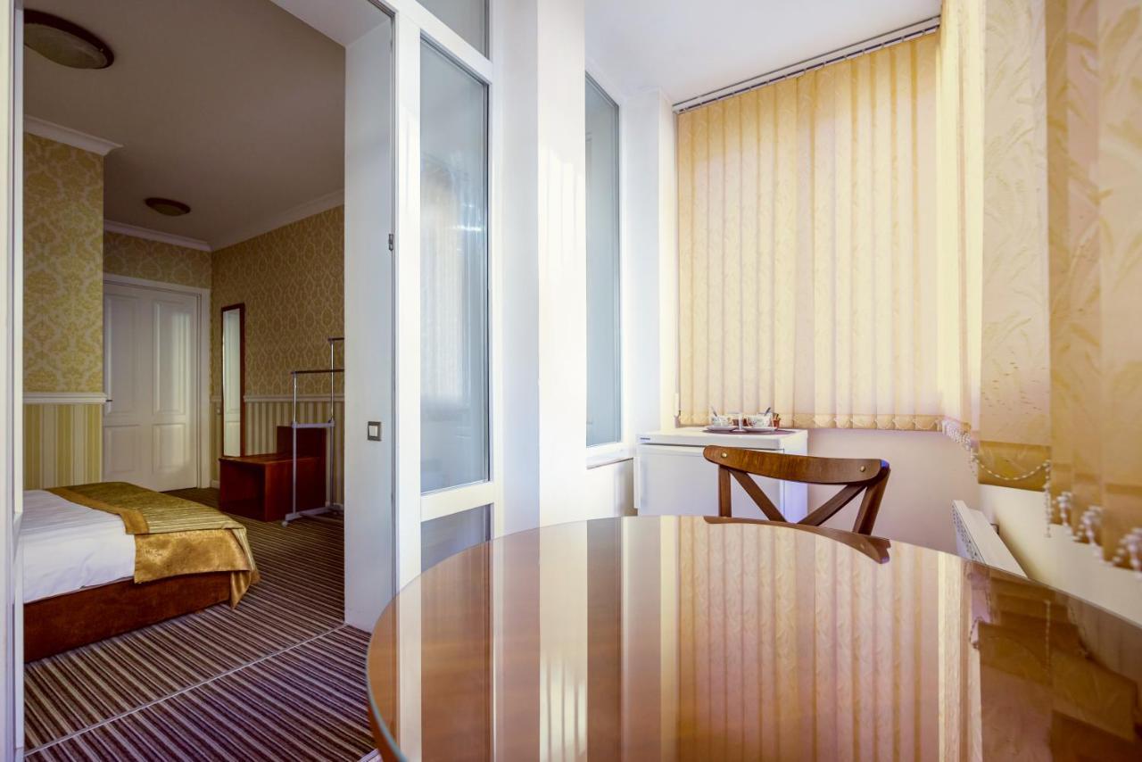 Consul Hotel Консул Odessa Luaran gambar